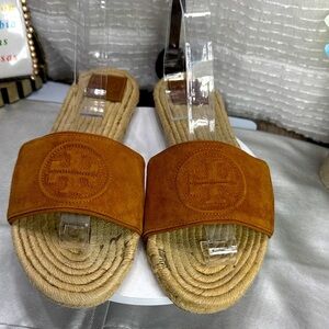 (S1) Tory Burch Benton Double T - Leather and Suede Logo Flats, Size 9.5 M